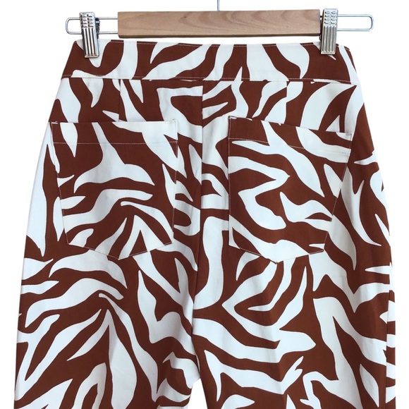 Spanx On-the-Go Printed Ankle Slim Straight Pant Clay Zebra Stripe Size Medium - Picture 7 of 12